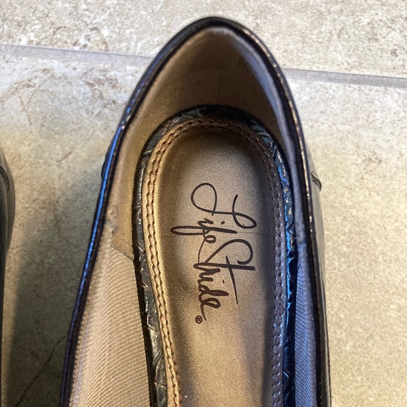 Life Stride Shoes - Picture 4 of 6